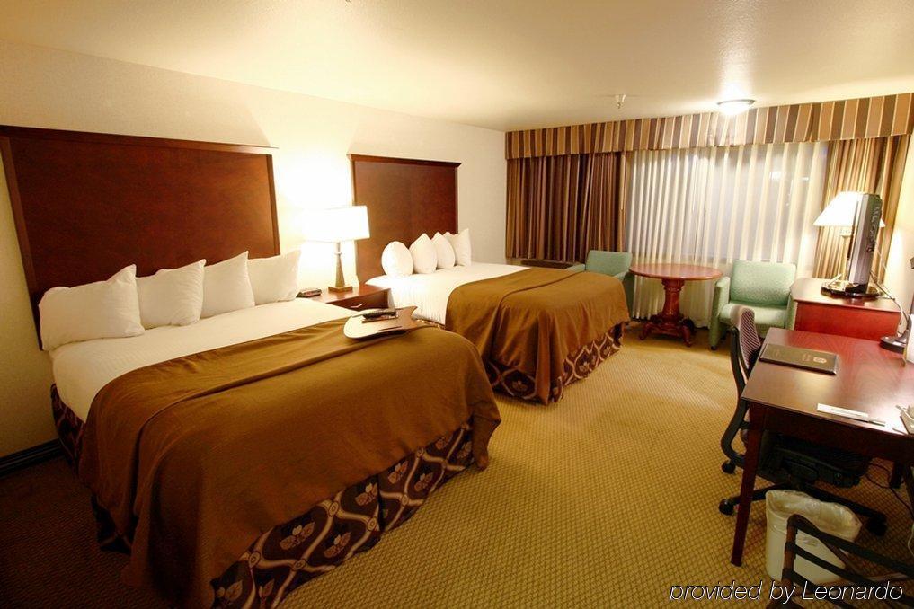 Hotel Ramada By Wyndham Tukwila Southcenter Habitación foto